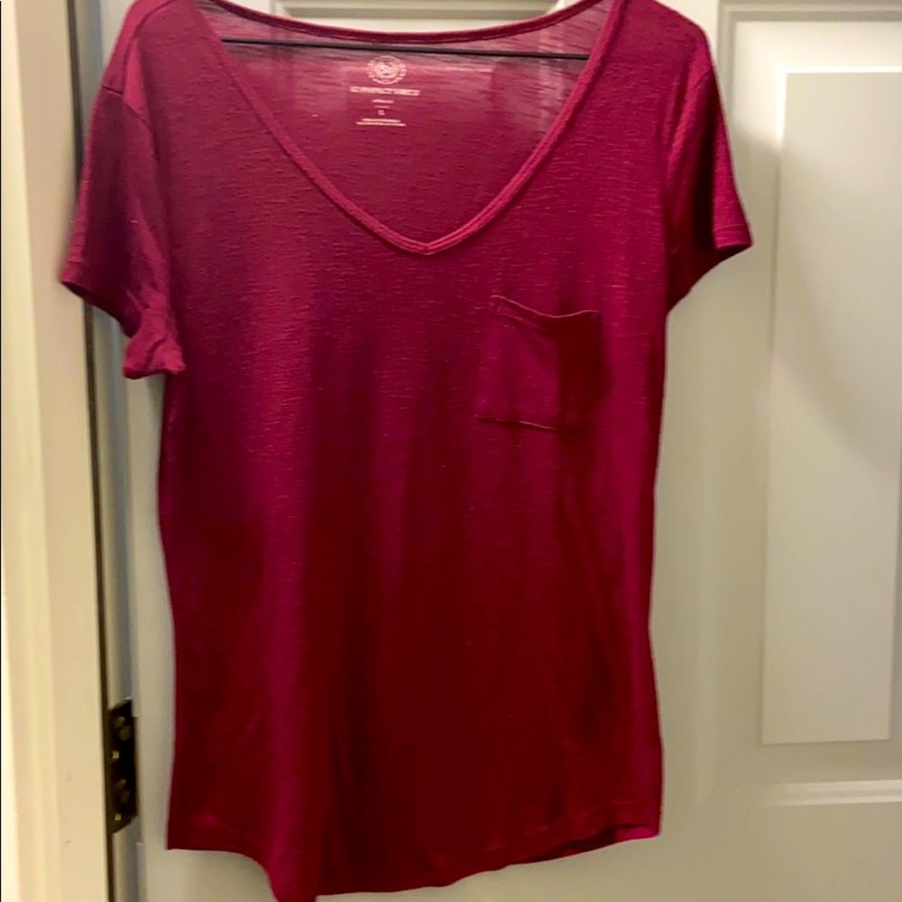 So Perfect V neck tee